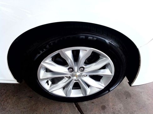 Used 2022 Chevrolet Malibu LT FWD image 26