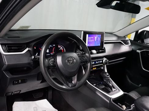 Used 2024 Toyota RAV4 XLE FWD image 11