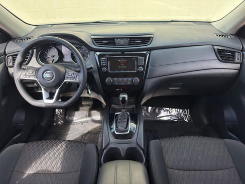 Used 2018 Nissan Rogue S FWD image 11