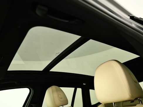 Used 2024 BMW X3 xDrive30i w/ Premium Package AWD/4WD image 21