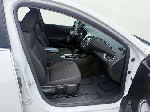 Used 2022 Chevrolet Malibu LT FWD image 12