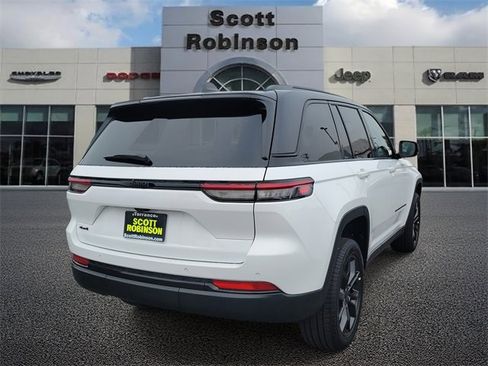 New 2025 Jeep Grand Cherokee Limited image 4