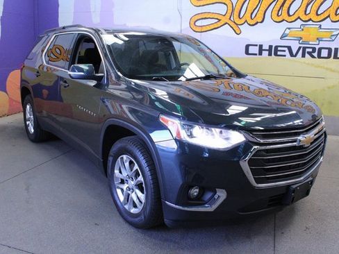 Used 2021 Chevrolet Traverse LT image 4