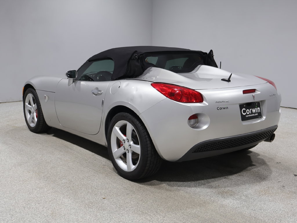 Used 2006 Pontiac Solstice Convertible w/ Premium Package RWD image 9