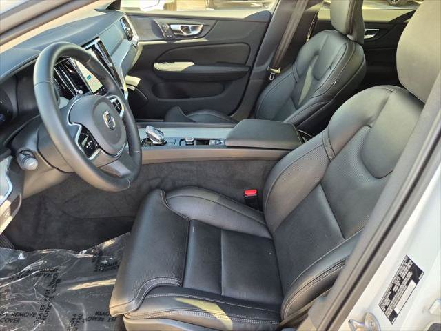 Certified 2025 Volvo V60 B5 Cross Country Ultra AWD/4WD image 21