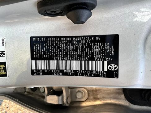 Used 2021 Toyota Corolla SE w/ SE Premium Package FWD image 18