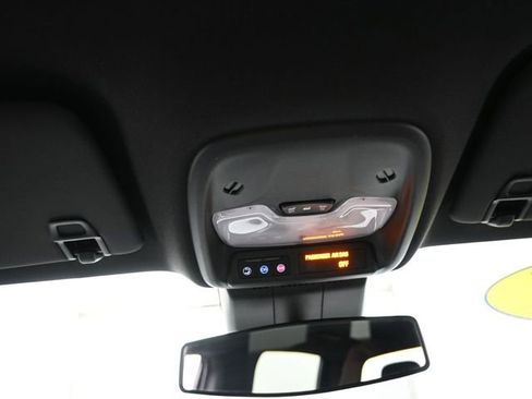 Used 2026 Chevrolet Colorado W/T image 12