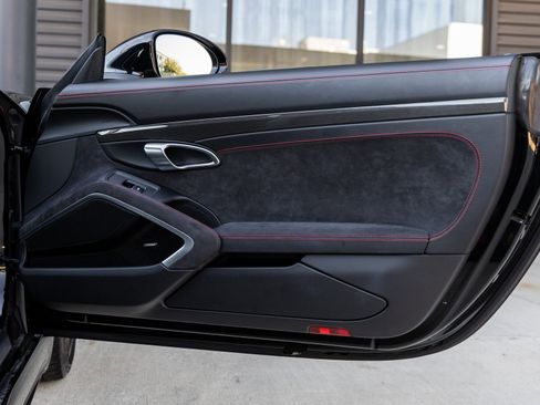 Certified 2019 Porsche 718 Boxster GTS image 33