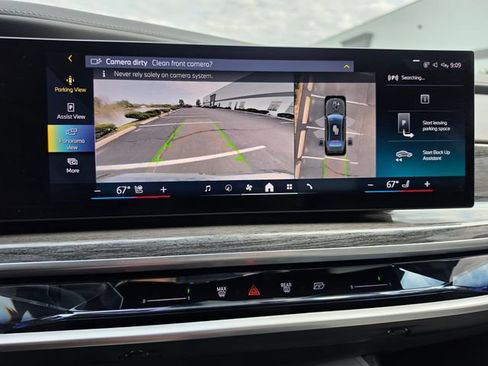 Used 2023 BMW i7 xDrive60 AWD/4WD image 73