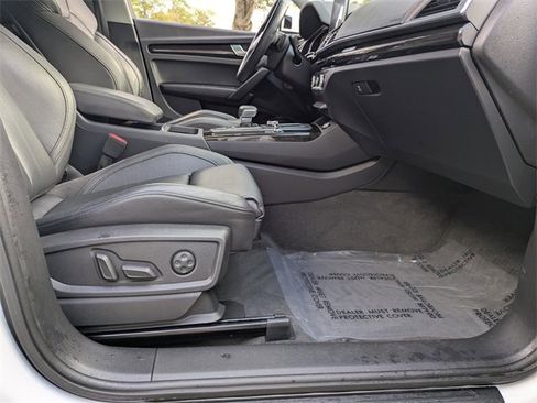 Used 2023 Audi Q5 2.0T Premium Plus w/ Premium Plus Package image 3