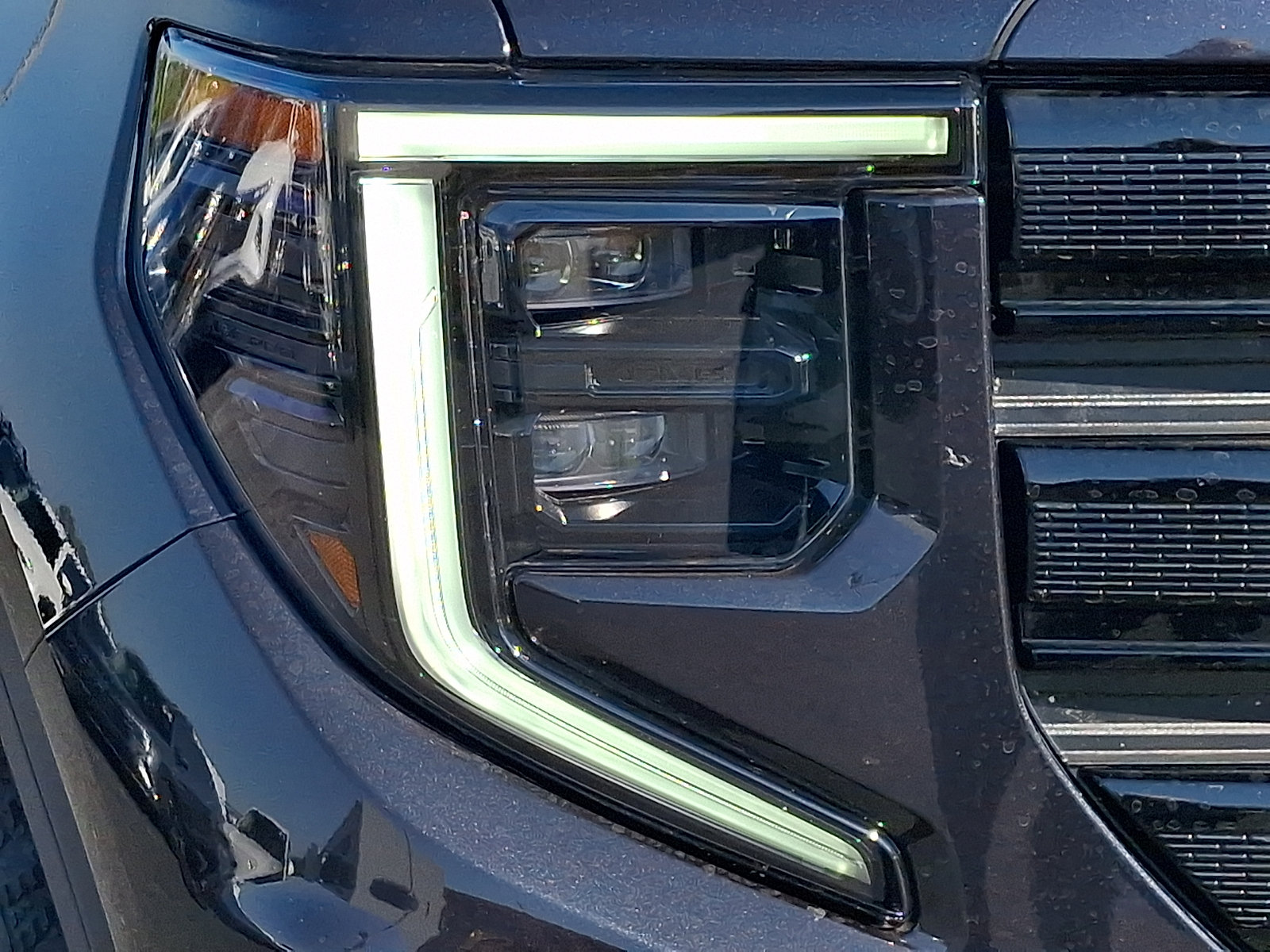 Certified 2025 GMC Sierra 1500 Elevation AWD/4WD image 9