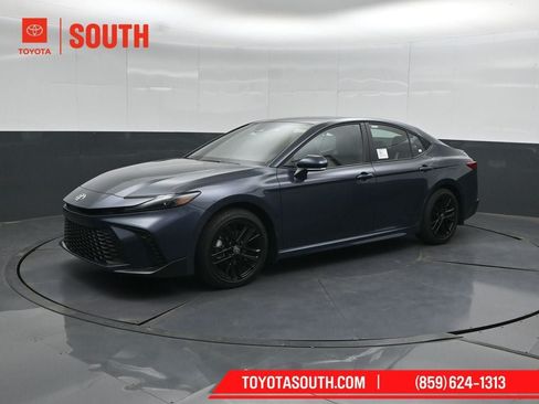 New 2026 Toyota Camry SE FWD image 6