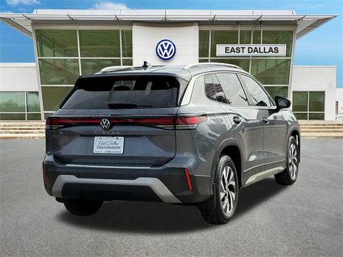 Used 2025 Volkswagen Tiguan S image 3