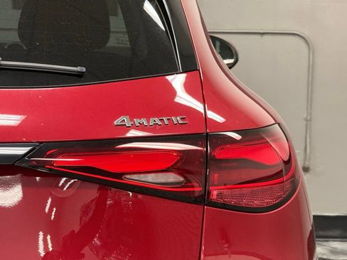 New 2025 Mercedes-Benz GLC 300 4MATIC image 10