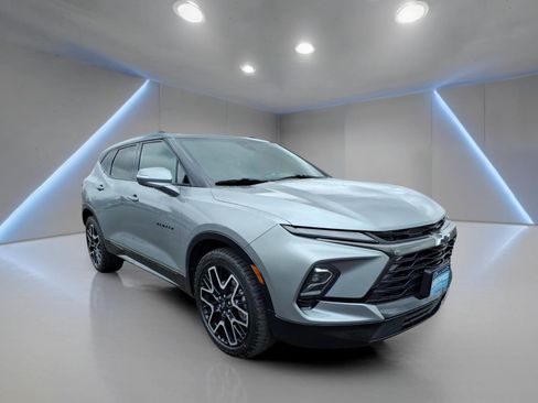 Certified 2023 Chevrolet Blazer RS w/ Driver Confidence II Package AWD/4WD image 1