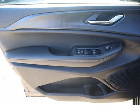 New 2025 Jeep Grand Cherokee Laredo image 16