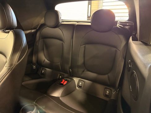 Used 2017 MINI Cooper S image 16