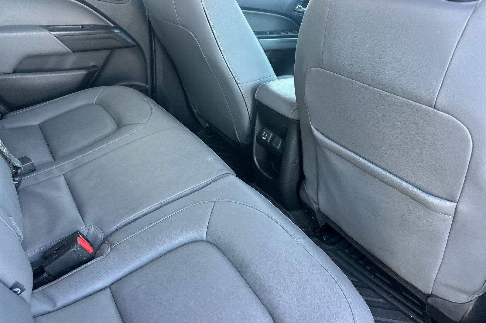 Used 2019 Chevrolet Colorado LT w/ Redline Special Edition AWD/4WD image 17