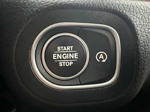 Used 2024 Mercedes-Benz GLS 450 4MATIC image 26