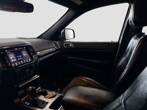 Used 2020 Jeep Grand Cherokee Altitude image 24