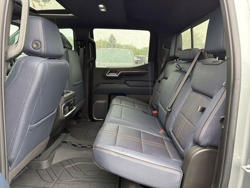 Used 2023 Chevrolet Silverado 1500 High Country w/ High Country Premium Package AWD/4WD image 17