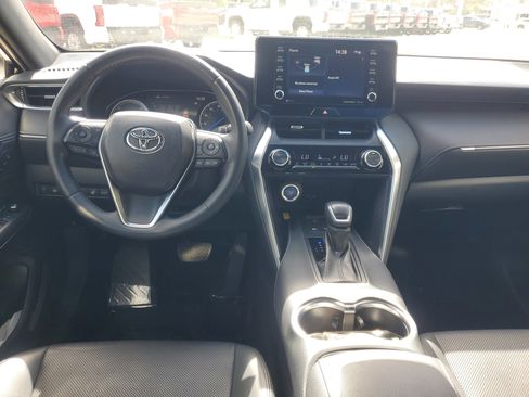 Used 2021 Toyota Venza XLE w/ Softex Package image 11