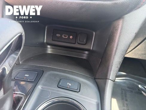 Used 2023 Chevrolet Equinox RS AWD/4WD image 21