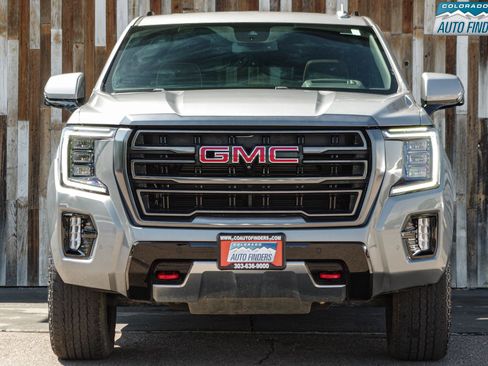 Used 2023 GMC Yukon XL AT4 w/ AT4 Premium Plus Package AWD/4WD image 6