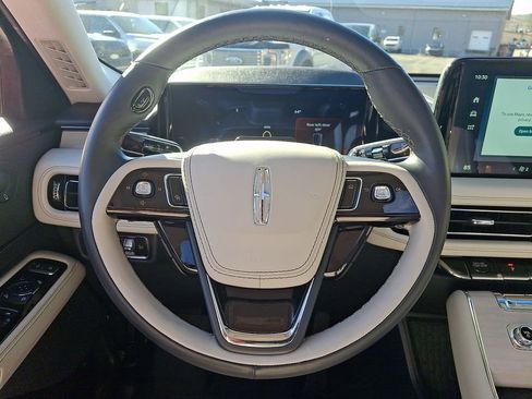 Used 2025 Lincoln Aviator Reserve w/ Illumination Package RWD image 20