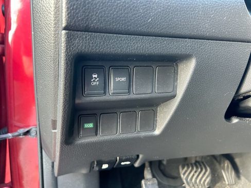 Used 2015 Nissan Rogue S FWD image 13