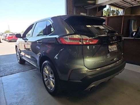 Used 2022 Ford Edge Titanium AWD/4WD image 2