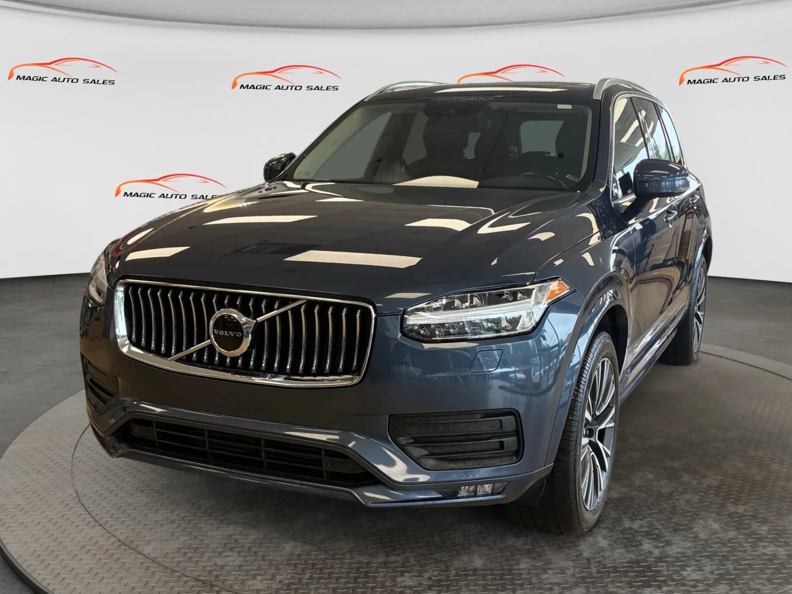 Used 2022 Volvo XC90 T5 Momentum w/ Climate Package AWD/4WD image 1
