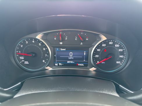 Used 2022 Chevrolet Equinox LT image 17