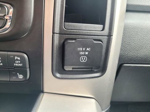 Used 2017 RAM 1500 Big Horn AWD/4WD image 18