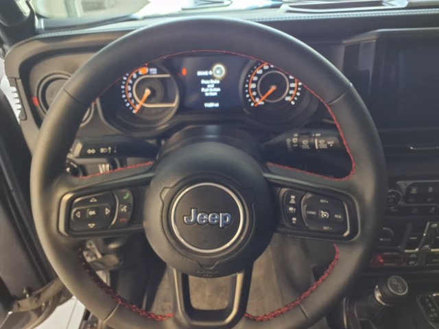 Used 2024 Jeep Wrangler Unlimited Rubicon w/ Convenience Group AWD/4WD image 9
