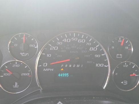 Used 2018 Chevrolet Express 2500 w/ Driver Convenience Package image 10