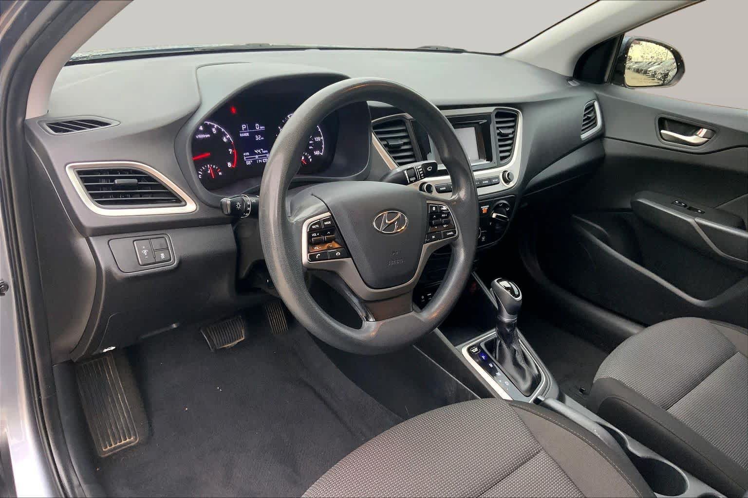 Used 2020 Hyundai Accent SE FWD image 17