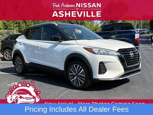 Used 2024 Nissan Kicks SV w/ Interior Electronics Package FWD image 1