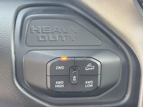 New 2026 RAM 2500 Laramie AWD/4WD image 37