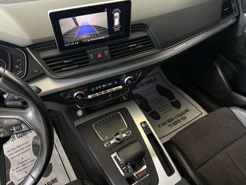 Used 2018 Audi SQ5 Premium Plus w/ Navigation Package image 38