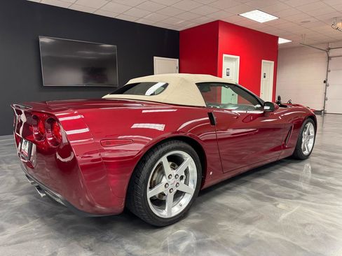 Used 2006 Chevrolet Corvette Convertible w/ Preferred Equipment Group RWD image 25