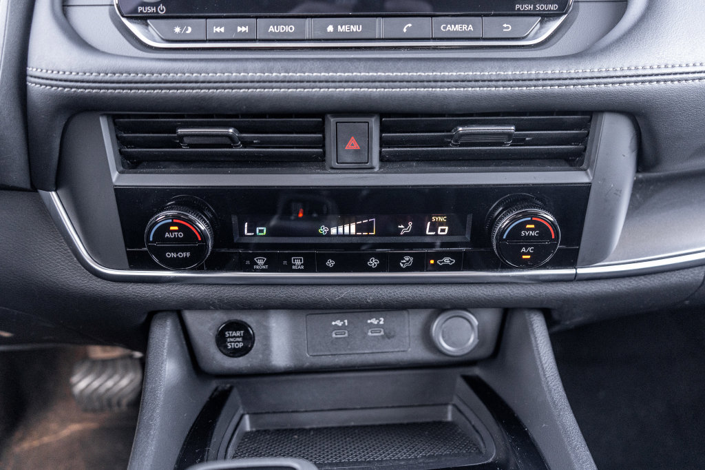 Used 2024 Nissan Rogue SV FWD image 29