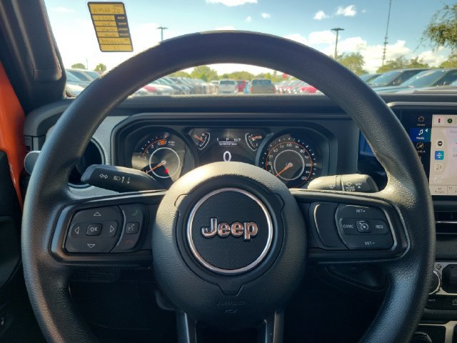 Used 2025 Jeep Wrangler Sport AWD/4WD image 16