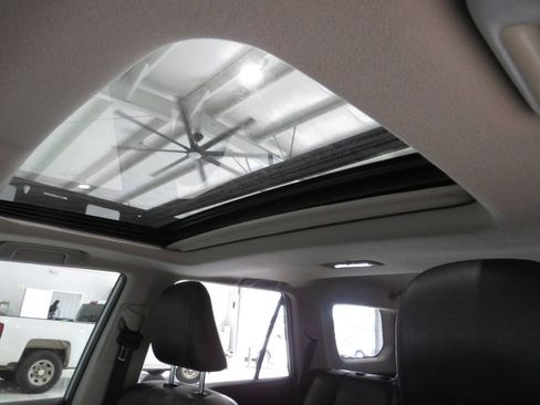 Used 2014 Toyota 4Runner Limited AWD/4WD image 23