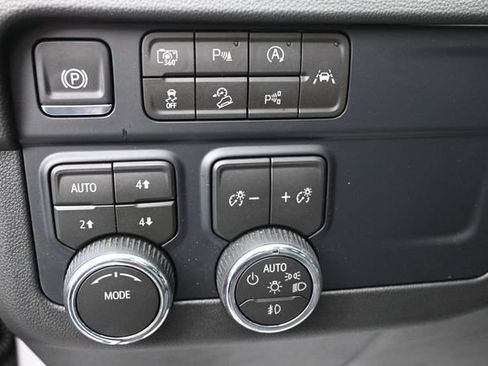 Used 2026 Chevrolet Tahoe Z71 w/ Comfort Package AWD/4WD image 39