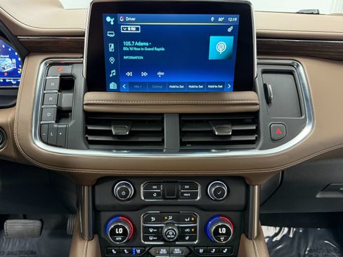 Used 2023 Chevrolet Tahoe High Country w/ Advanced Technology Package AWD/4WD image 30