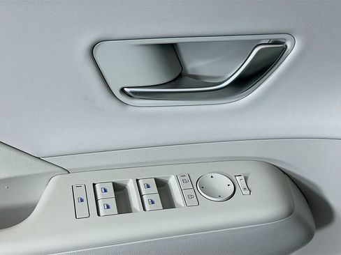New 2026 Hyundai Kona Limited FWD image 19
