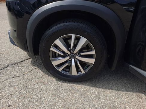 Certified 2024 Nissan Pathfinder SL image 29