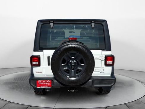 Used 2025 Jeep Wrangler Sport AWD/4WD image 26
