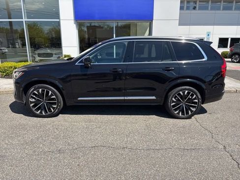 Used 2025 Volvo XC90 B6 Plus AWD/4WD image 2